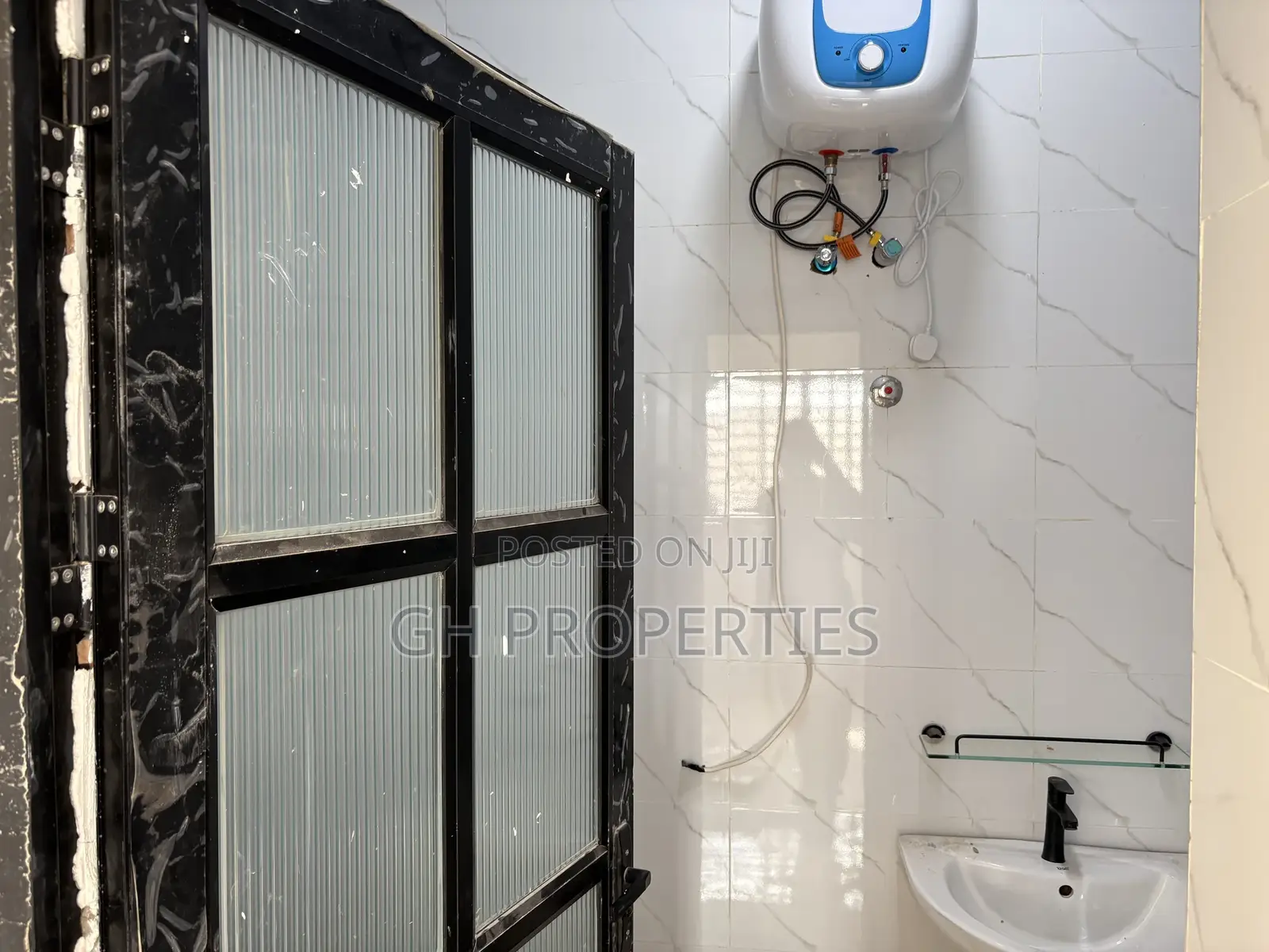 2bdrm Apartment in Perkyi No1, Kumasi Metropolitan for rent