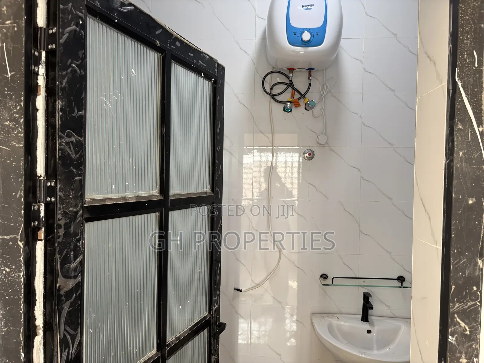 2bdrm Apartment in Perkyi No1, Kumasi Metropolitan for rent