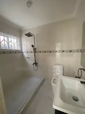 3bdrm House in Suadom Property, Baatsona Total for sale