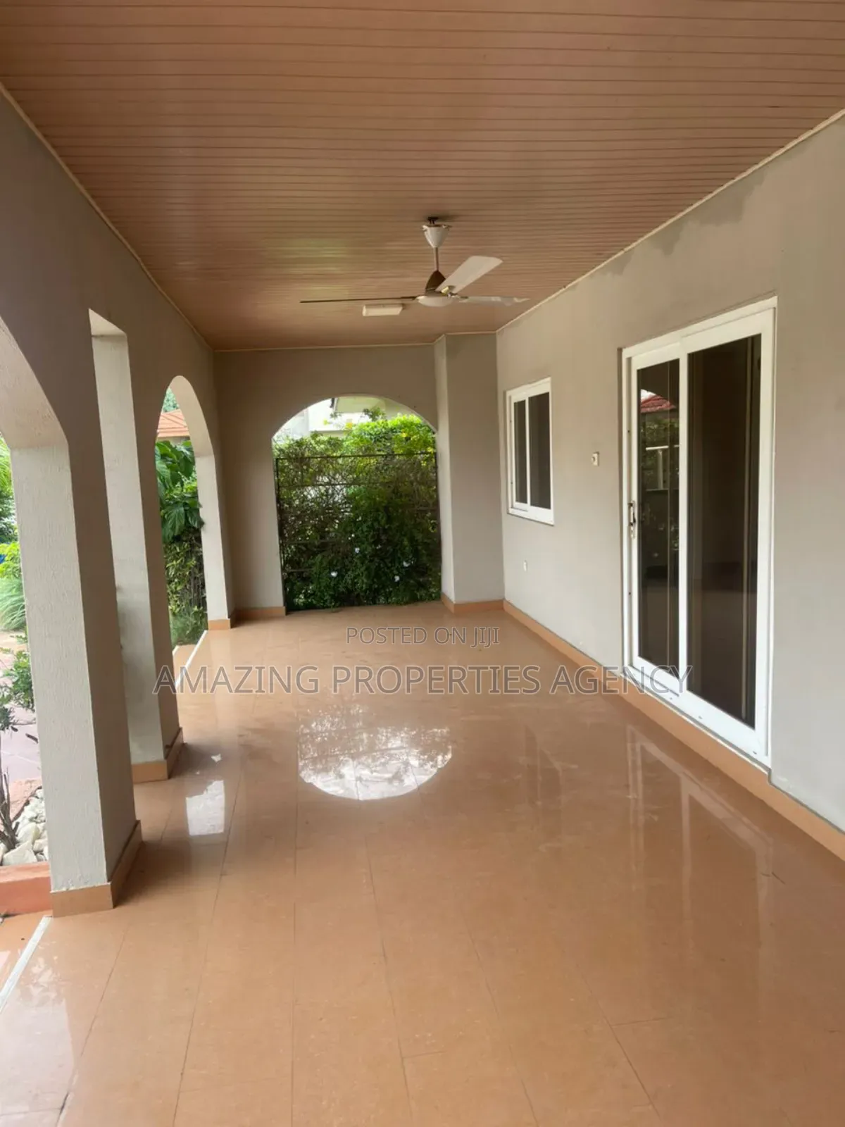 4bdrm House in Airport Residential Area for rent