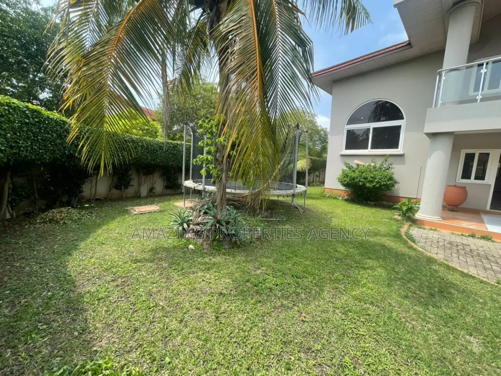 4bdrm House in Airport Residential Area for rent