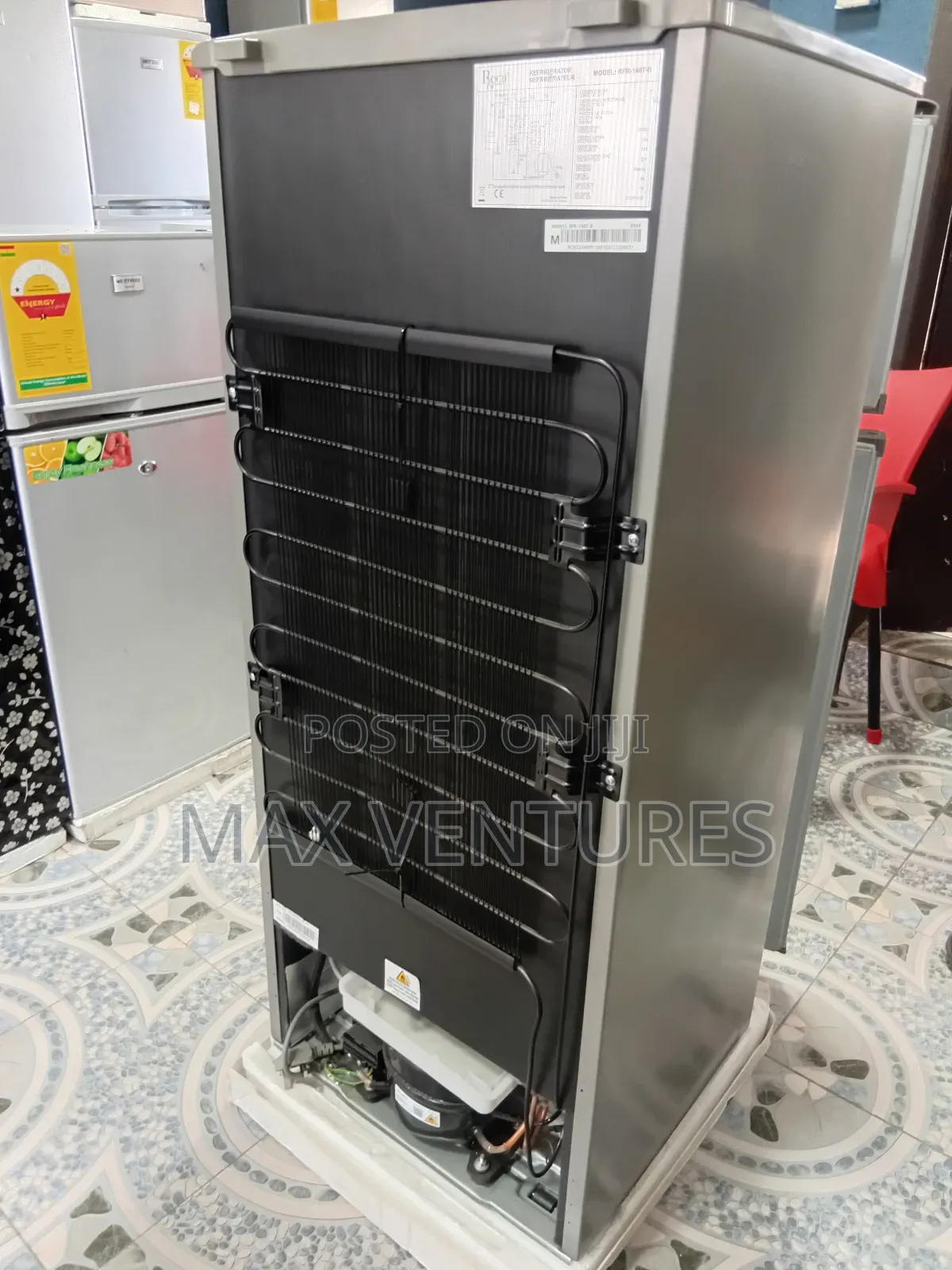 Gigantic RFR-140t-B Roch Fridge Freezer 117l Systematic Set