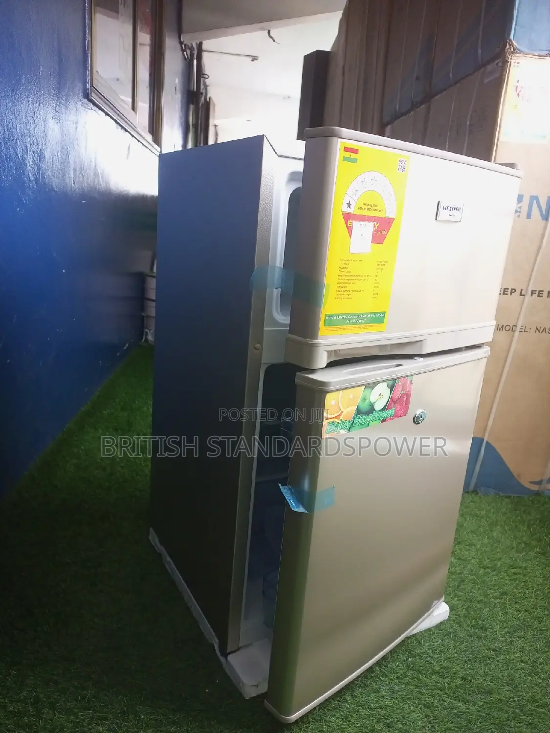 Good Life Westpool Gold Color Fridge Freezer 2 Shelves 80l