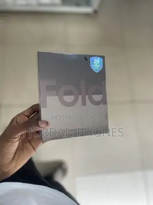 New Samsung Galaxy Z Fold4 256 GB Black