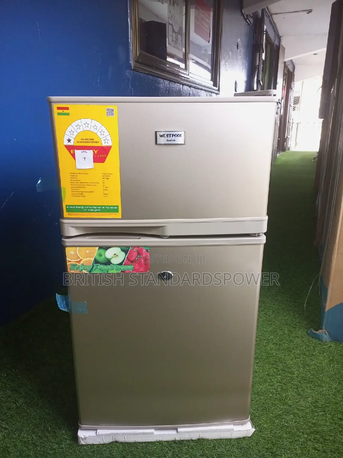 Westpool 100a Gold Color Fridge Freezer 2 Shelves Fridge