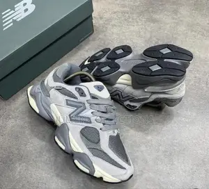New Balance 9060 Ash Cream