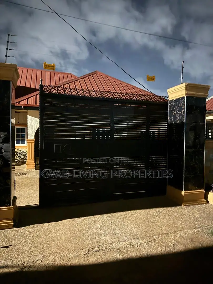 2bdrm Apartment in Housing Down for rent