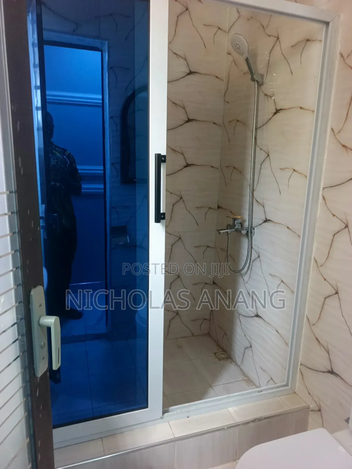 3bdrm Apartment in The Dorns Properties, New Town for rent