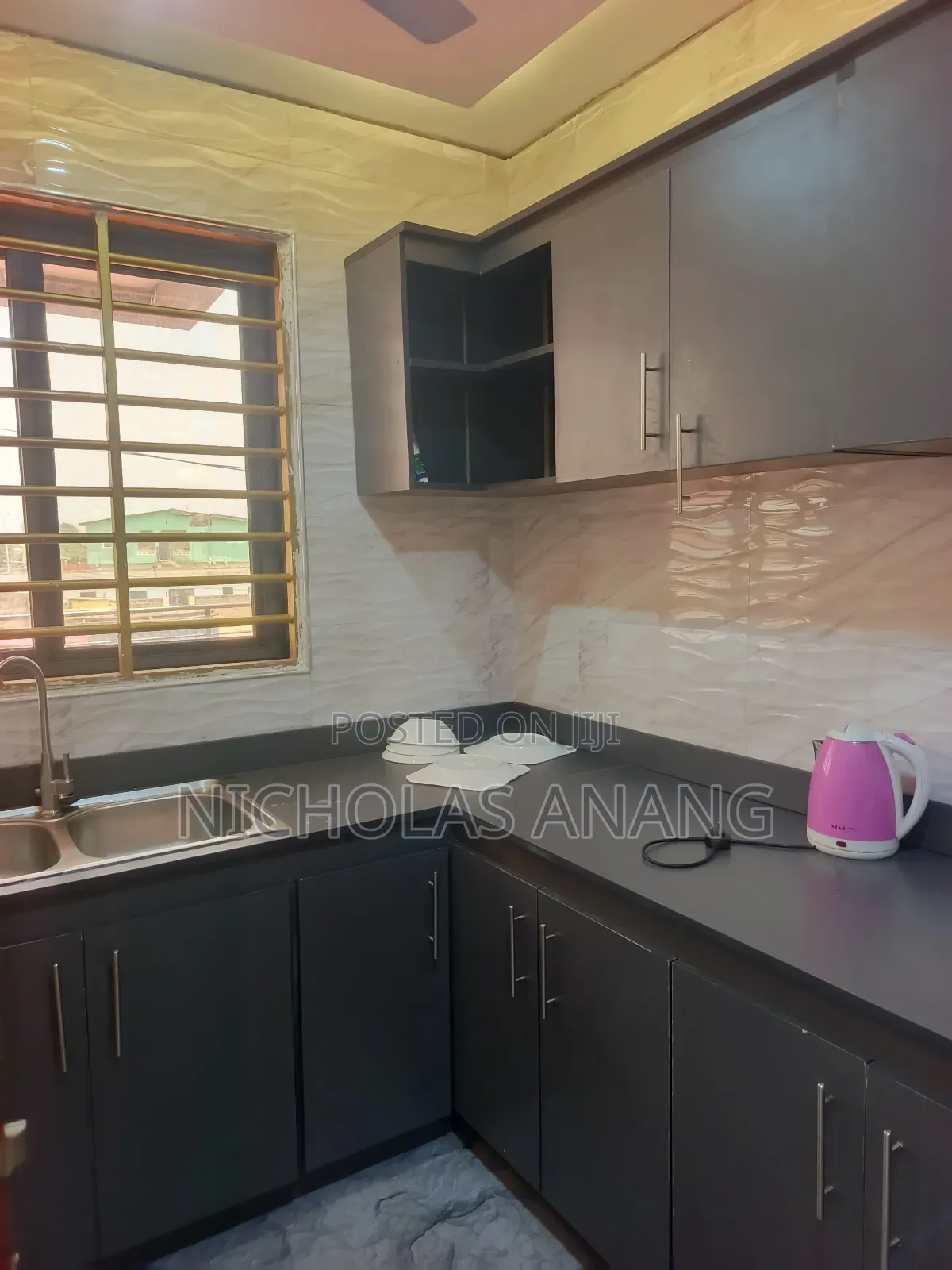3bdrm Apartment in The Dorns Properties, New Town for rent