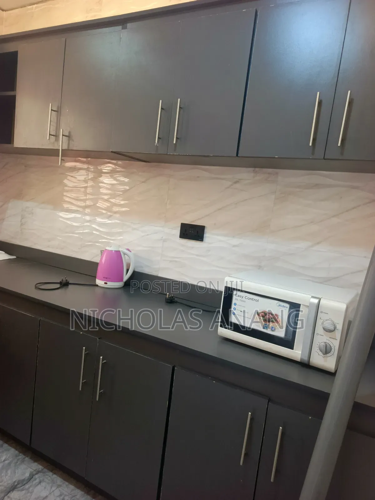 3bdrm Apartment in The Dorns Properties, New Town for rent