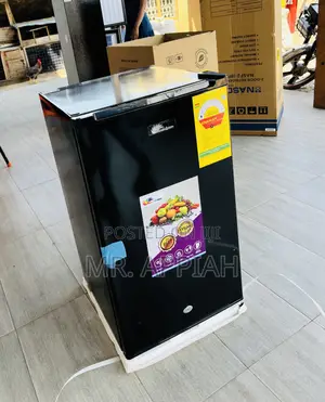 Most Reliable Rainbow Single Door Table Top Fridge(Black)