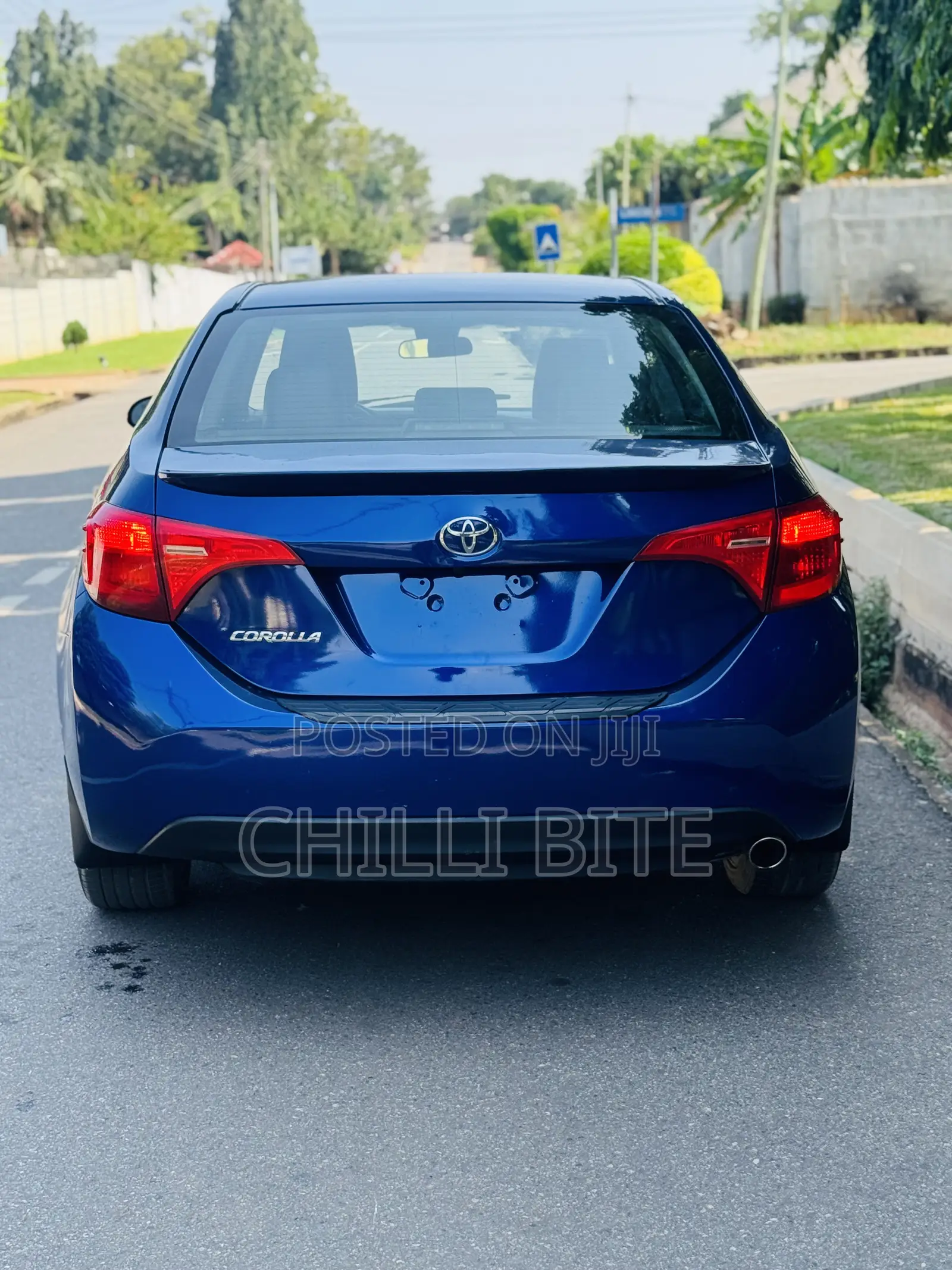 Toyota Corolla SE 4dr Sedan (1.8L 4cyl CVT) 2017 Blue