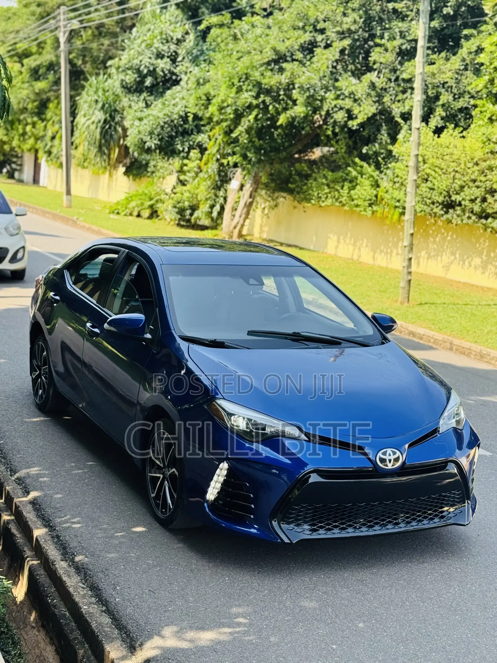 Toyota Corolla SE 4dr Sedan (1.8L 4cyl CVT) 2017 Blue
