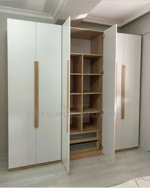 Master Closets / Wardrobes