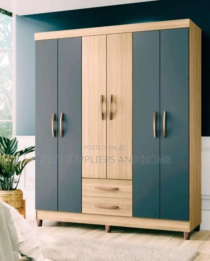 Wardrobes / Closets