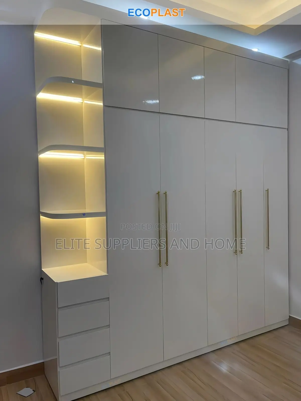 Closet /Wardrobe