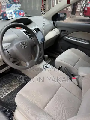 Toyota Belta 2012 Blue