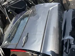 Photo - Toyota Tacoma 2018-2024 Doors Available