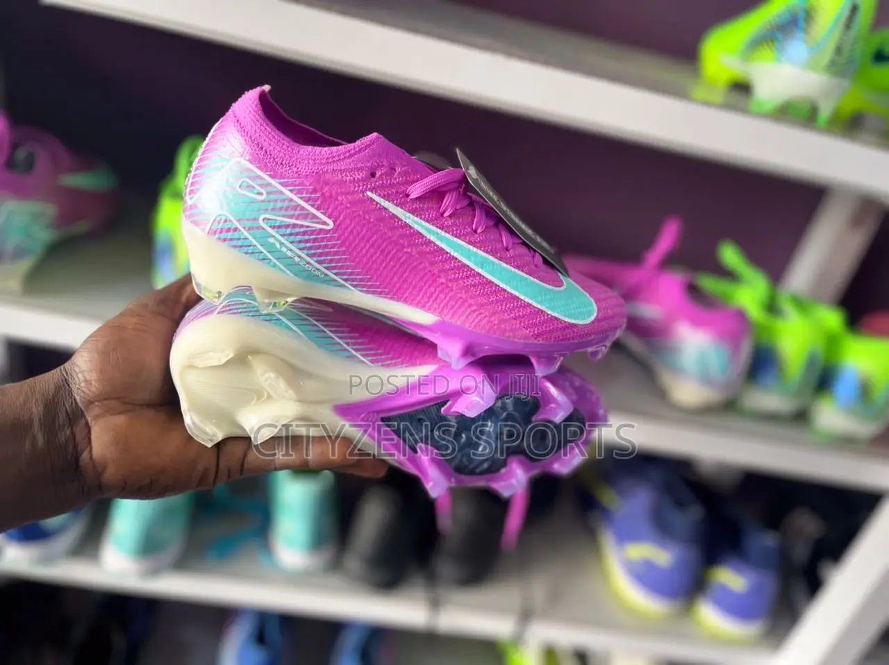 Size 35,36,38,38 Football Boot