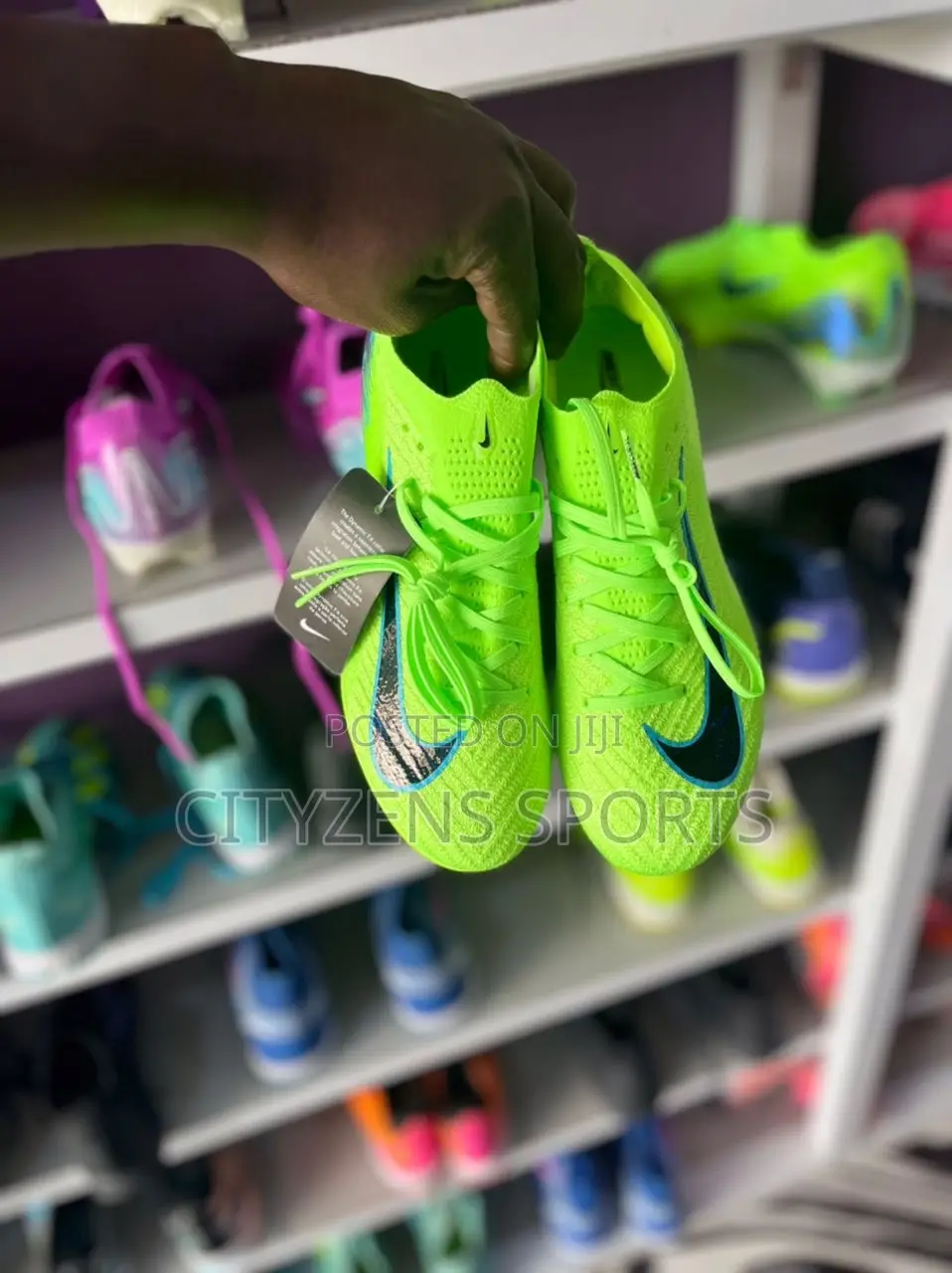 Size 35,36,38,38 Football Boot