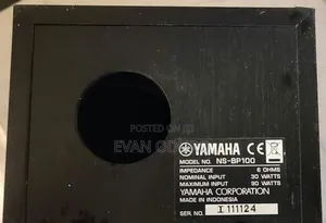 Yamaha Bookshelf Speaker With Good Sound Quality Very Clean