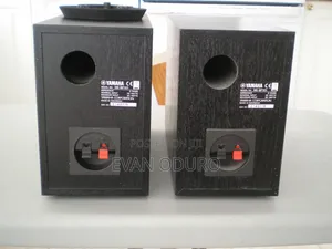 Yamaha Bookshelf Speaker With Good Sound Quality Very Clean