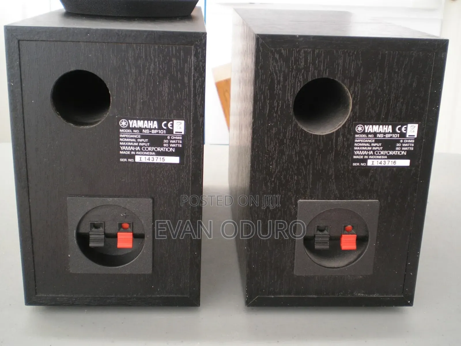 Yamaha Bookshelf Speaker With Good Sound Quality Very Clean