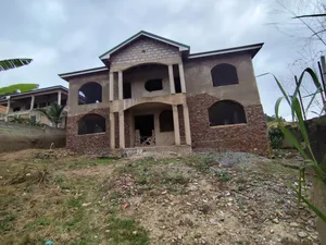5bdrm House in Kwabenya Hills for sale