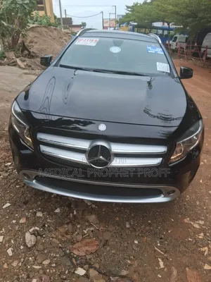 Mercedes-Benz GLA 250 2016 Black