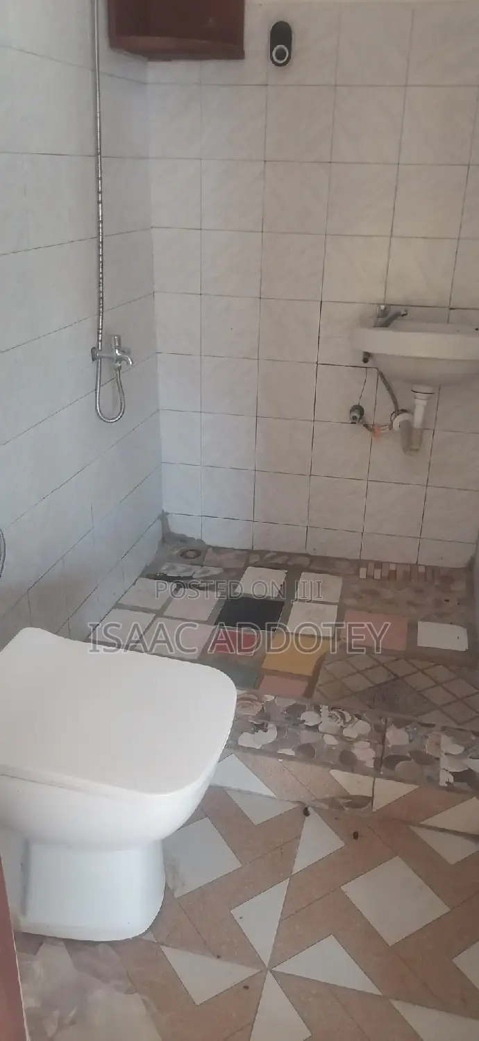 1bdrm Apartment in Nungua Methodist, Spintex for rent