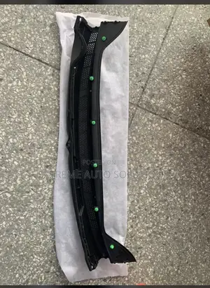 Honda Civic 06-11 Wiper Panel
