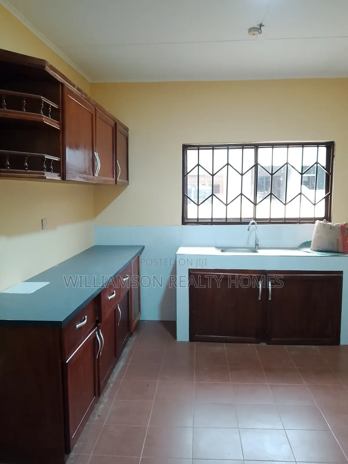 3bdrm House in Devtraco Estate,, Spintex for rent