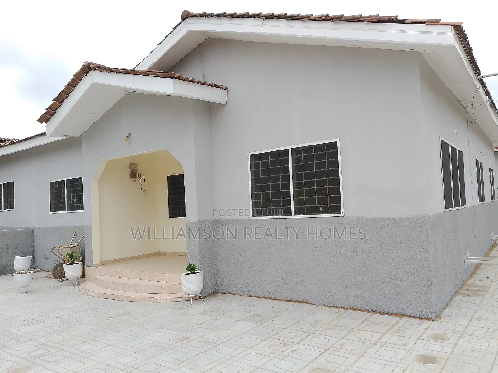 2bdrm House in Devtraco Estate,, Spintex for rent