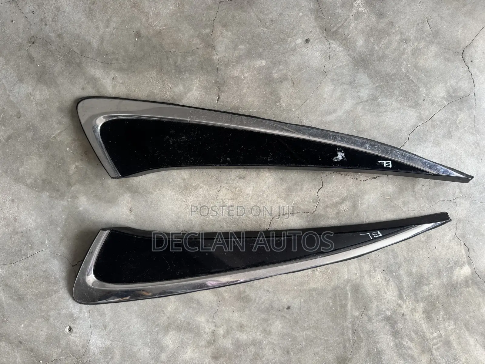15-17 Toyota Camry Pillar Trim