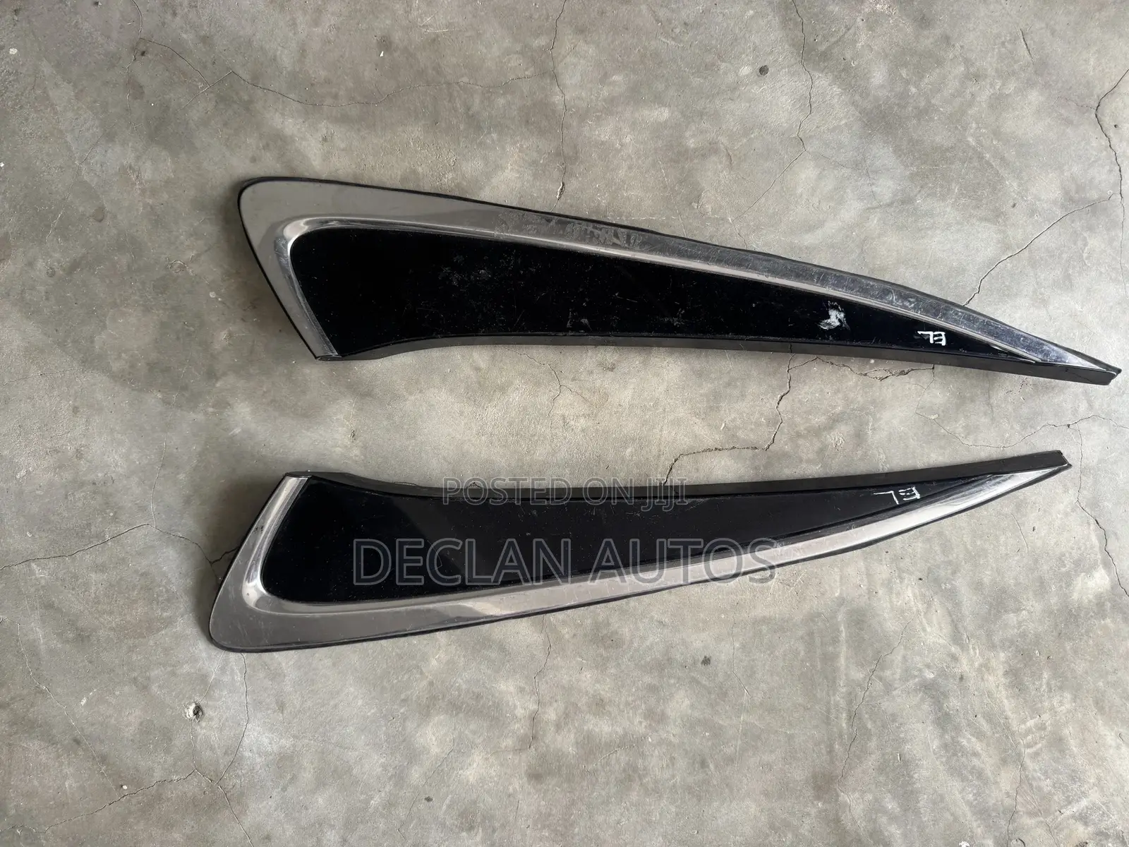 15-17 Toyota Camry Pillar Trim