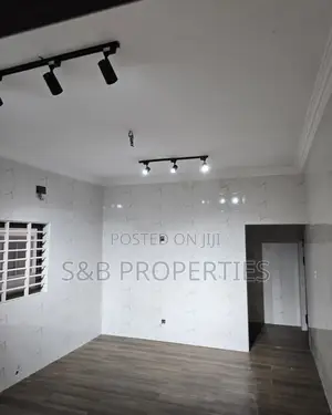 4bdrm House in Ashomang Estate for sale