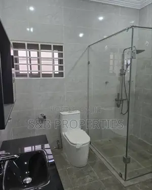 4bdrm House in Ashomang Estate for sale
