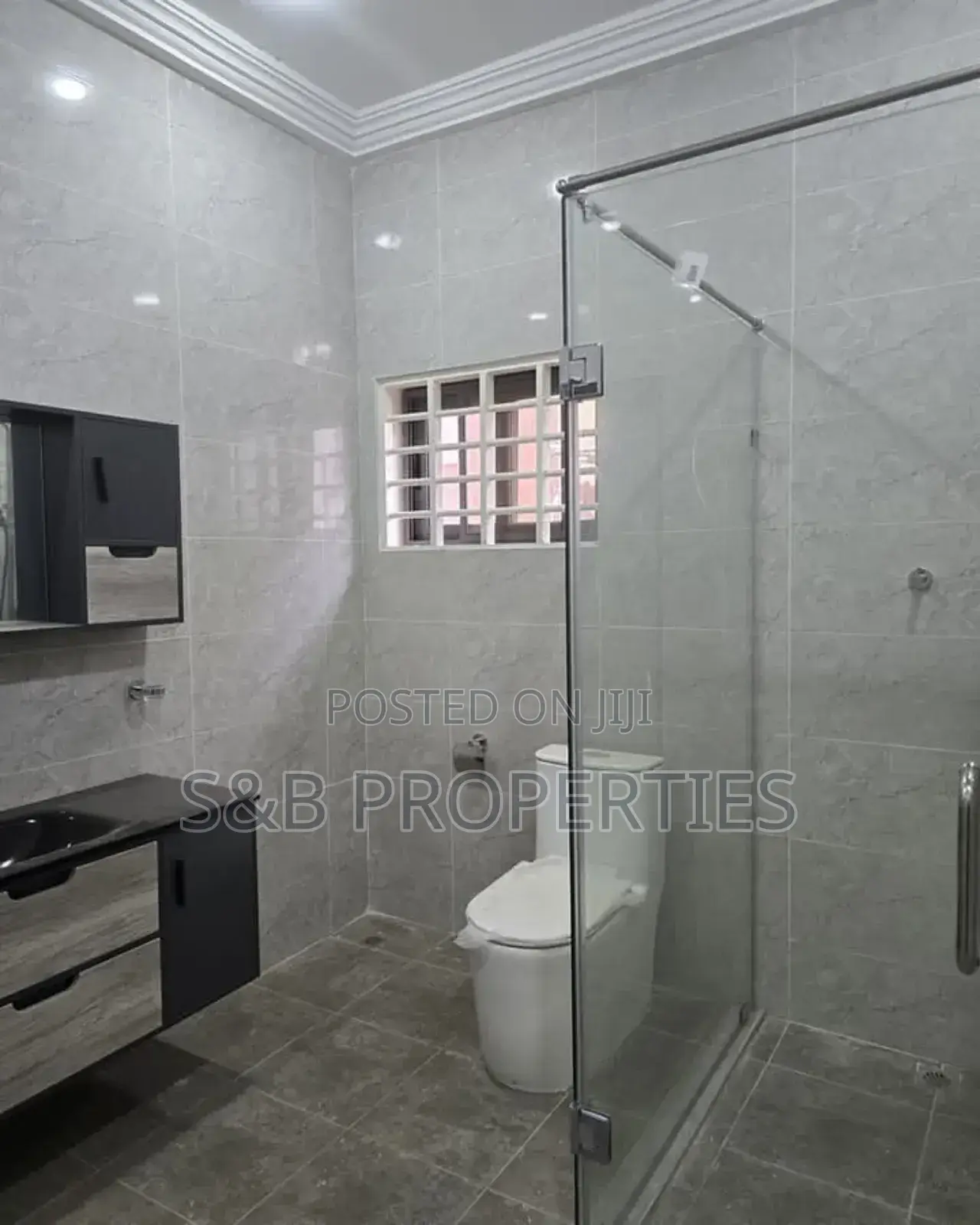 4bdrm House in Ashomang Estate for sale