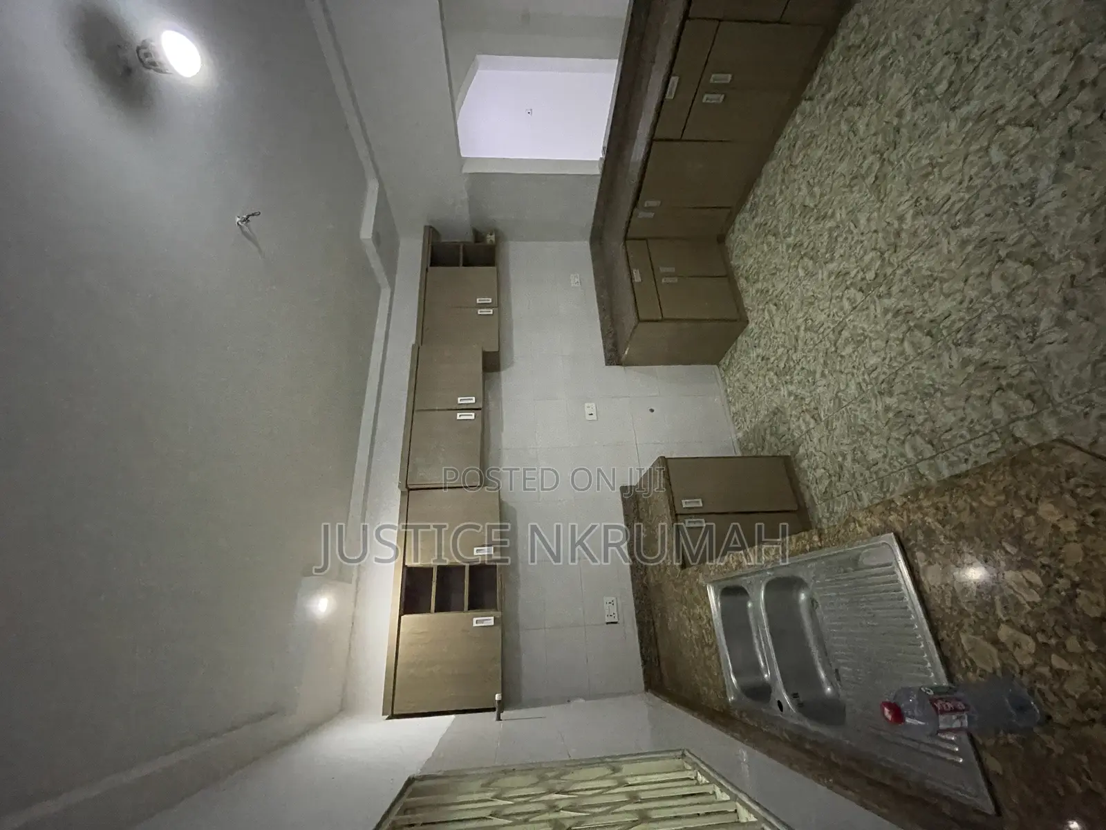 3bdrm Apartment in Mr Justice Estate, Kasoa for rent