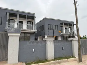 4bdrm Duplex in Ahodwo Runabout, Kumasi Metropolitan for sale