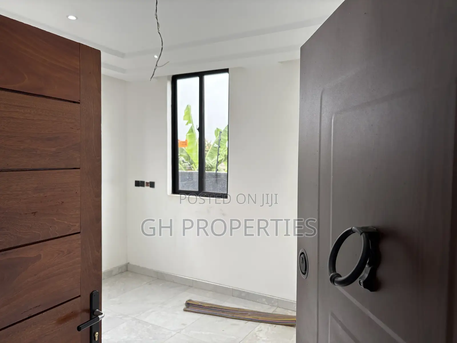 4bdrm Duplex in Ahodwo Runabout, Kumasi Metropolitan for sale