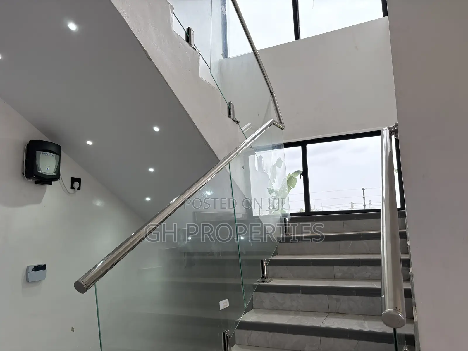 4bdrm Duplex in Ahodwo Runabout, Kumasi Metropolitan for sale