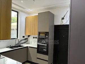 4bdrm Duplex in Ahodwo Runabout, Kumasi Metropolitan for sale