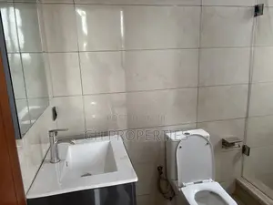 4bdrm Duplex in Ahodwo Runabout, Kumasi Metropolitan for sale