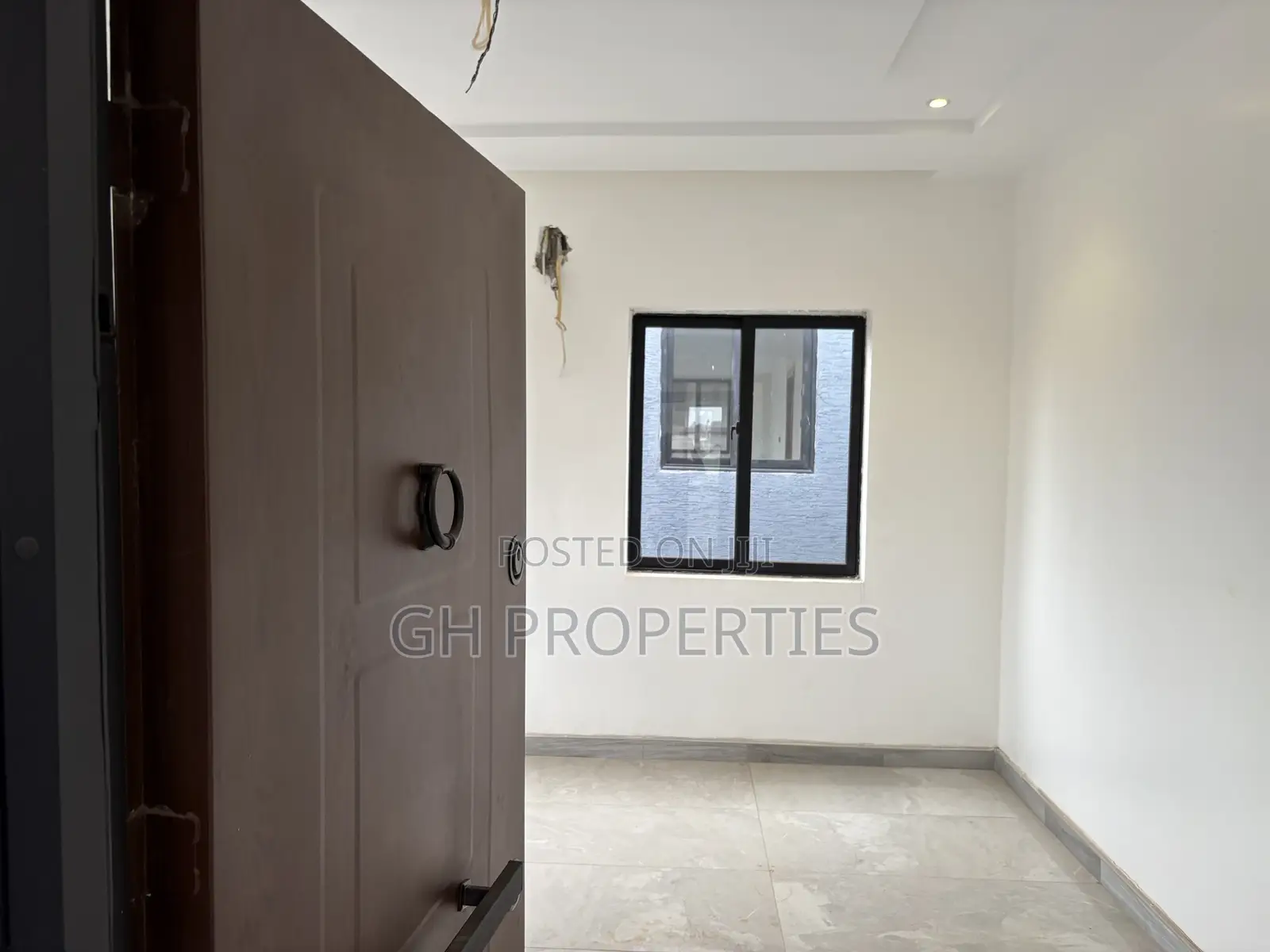 4bdrm Duplex in Ahodwo Runabout, Kumasi Metropolitan for sale