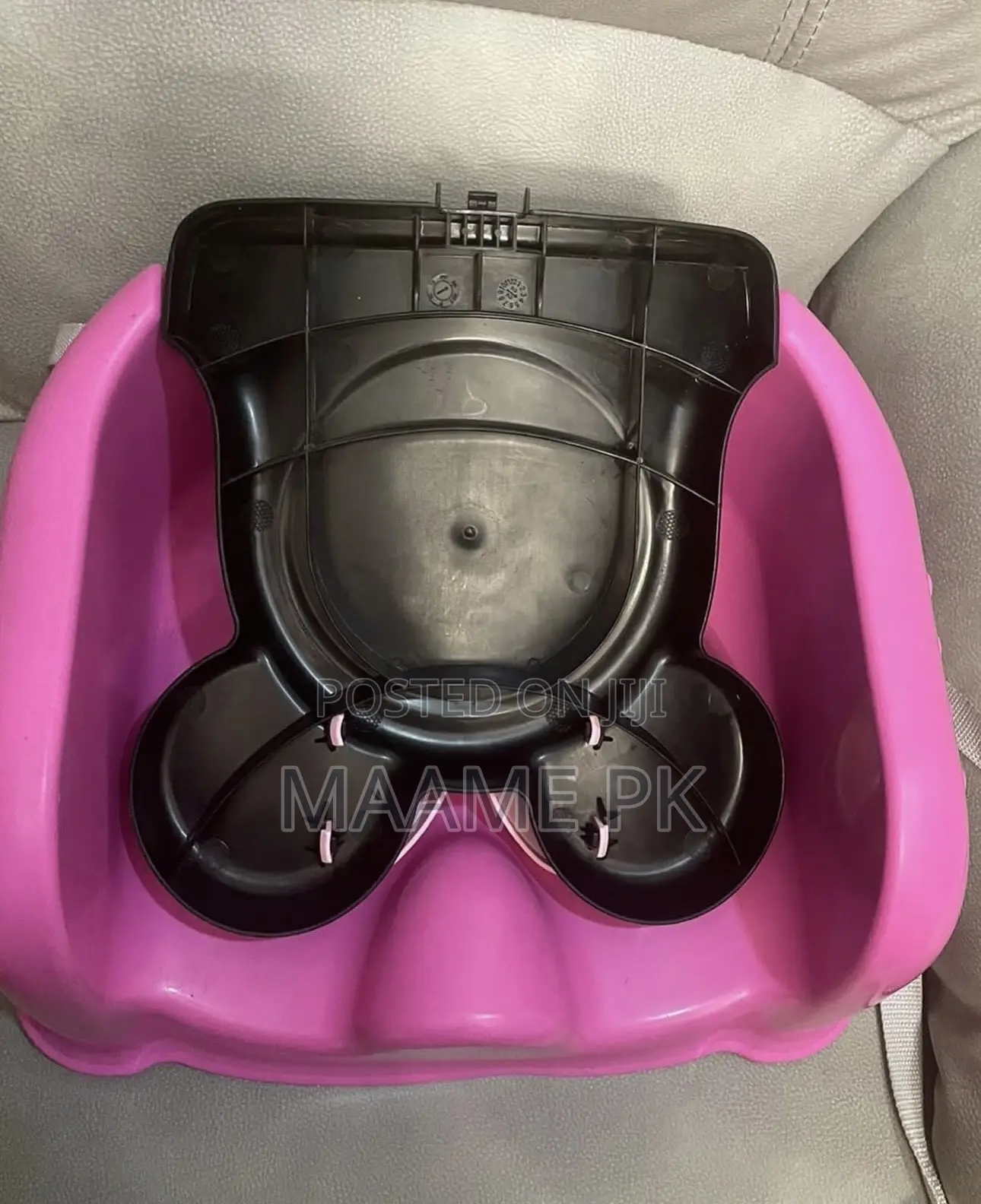 The First Years Minnie Mouse Mealtime Booster Seat