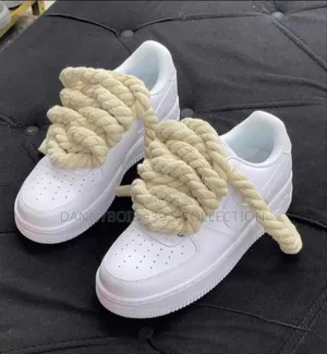 Sneakers Hub