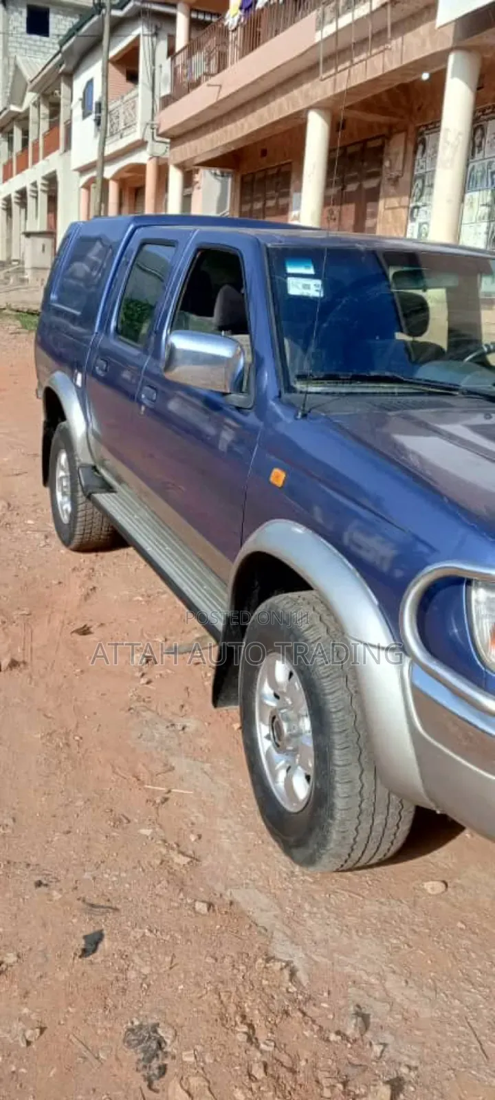 Nissan Hardbody 2010 Blue
