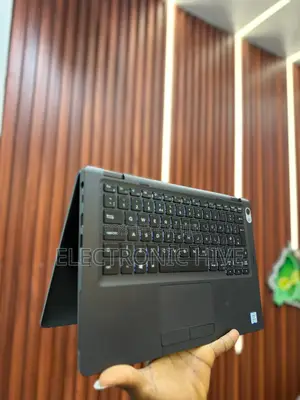 Laptop Dell Latitude 5300 8GB Intel Core I5 SSD 256GB