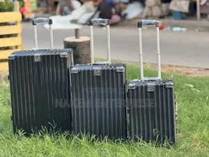 Black Zipless Trolling Travelling Luggage Set 3in1